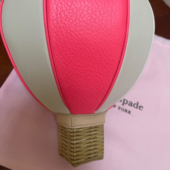 “Get Carried Away” Kate Spade Hot Air Balloon - Picture 3 of 6